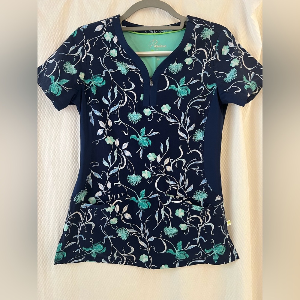 Healing Hands Premier scrub top xsmall